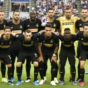  尤文图斯防线送礼不断遭弱旅逼平丢榜首  