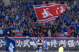  阿森纳主场憾负纽卡，争四形势急转直下  