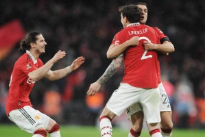  尤文图斯争议判罚受益保住联赛领头羊位置  