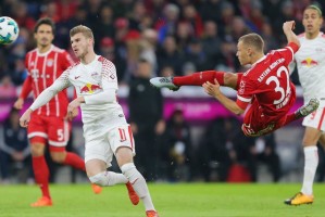  莱比锡红牛客场不敌法兰克福跌出前四  