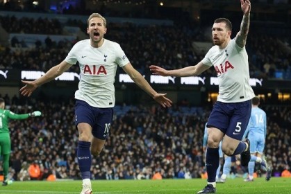  热刺双杀切尔西孔蒂变阵收获奇效  