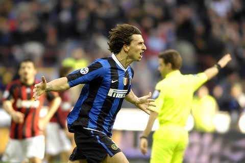  意甲焦点战AC米兰绝杀国际米兰登顶积分榜  